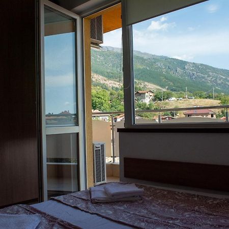 Central Apartment Mountain View Karlowo Exterior foto