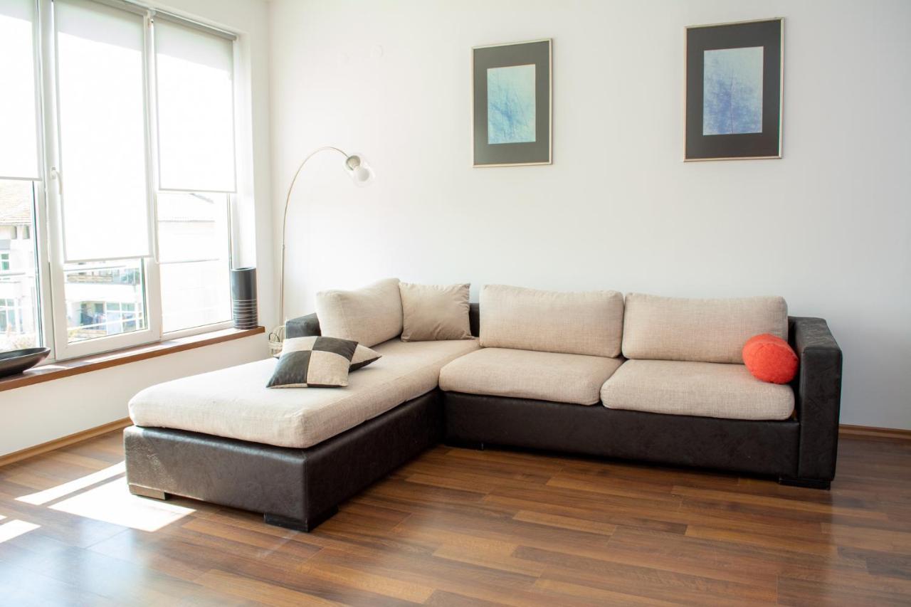 Central Apartment Mountain View Karlowo Exterior foto